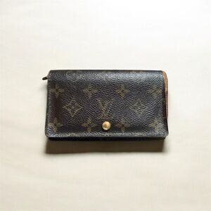 Sarah Monogram LV Wallet